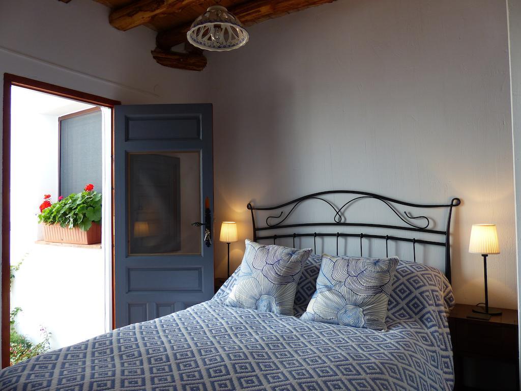 Casita De La Vaca Pensión Mondujar