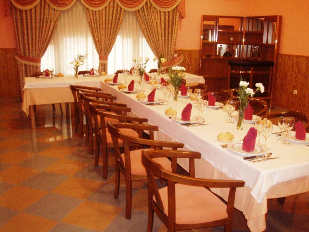 Hotel Hermanos 2*