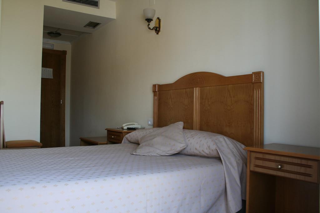 Austria 76 Puerto de Sagunto