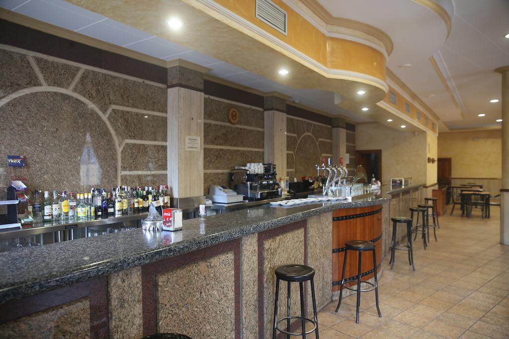 Pensión Restaurante Cuatro Caminos 2*
