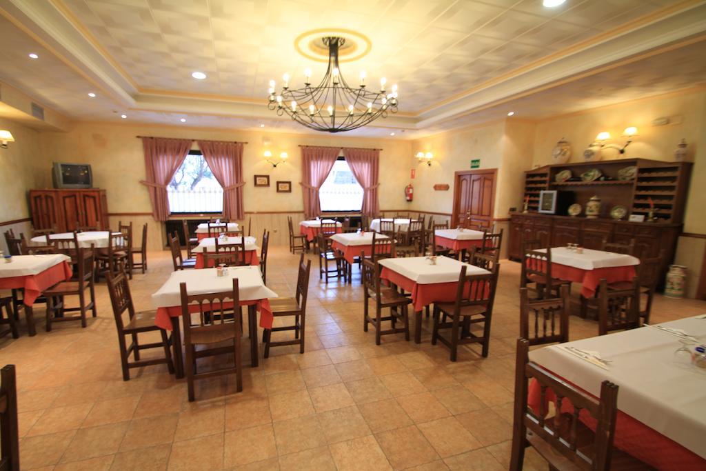 Restaurante Cuatro Caminos Calera y Chozas