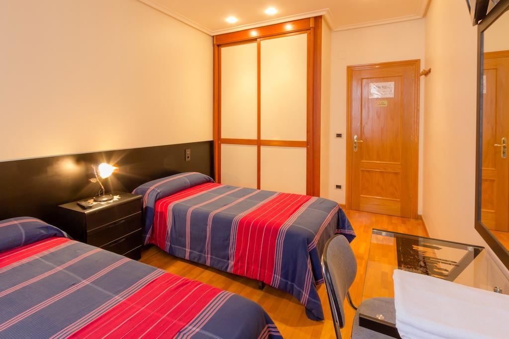 Guest house Pension Logrono 2*