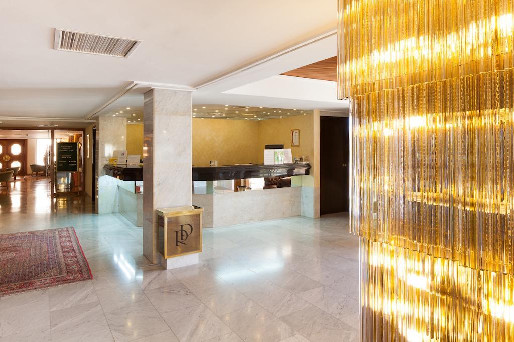 Hotel Royal Plaza 4*