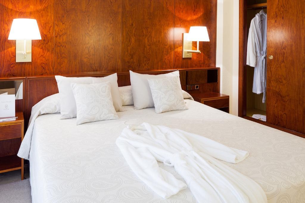 Hotel Royal Plaza 4*