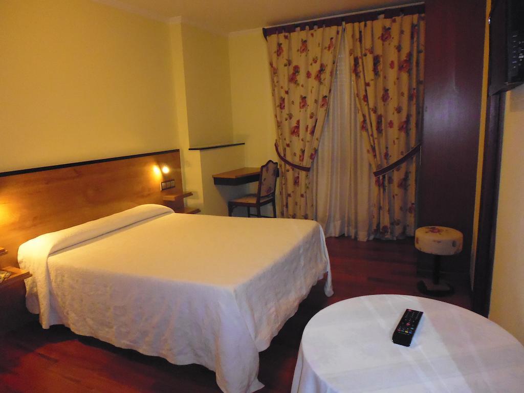 Hotel Cruceiro Do Monte *