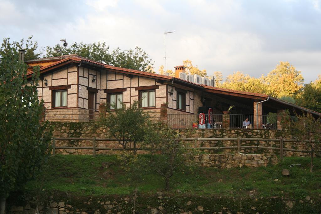 El Lago, Caceres