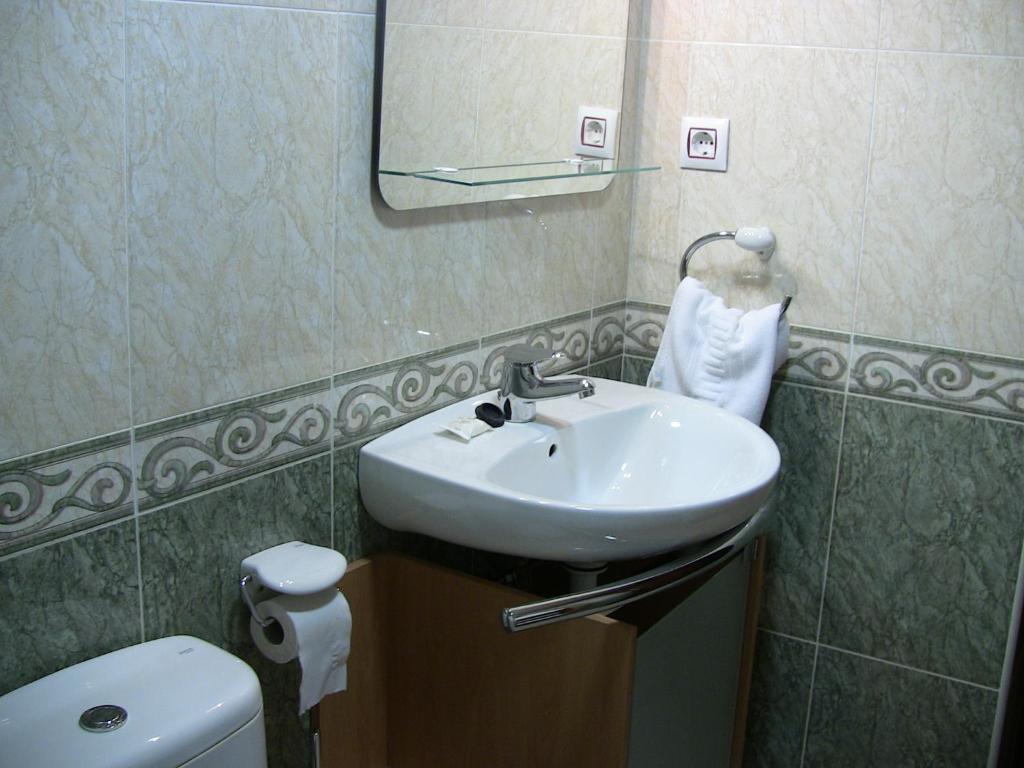 Hermanos Aparthotel