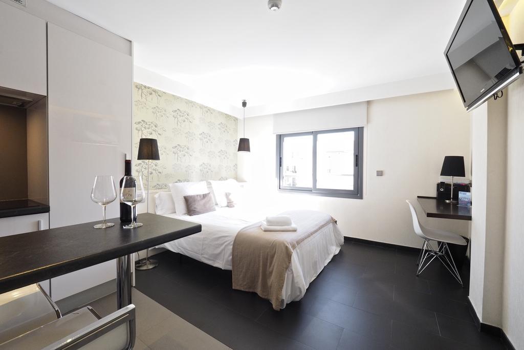 Aparthotel Barcelona Fifteen Central Aparthotel 2*