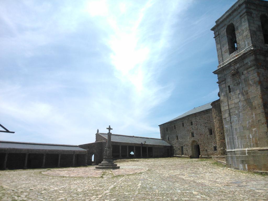 Hotel Hospederia Del Santuario De La Pena De Francia