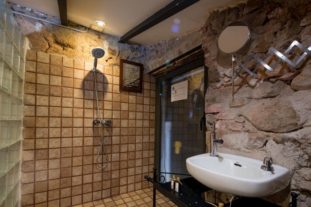 Country house Masia Can Pau De La Rosa