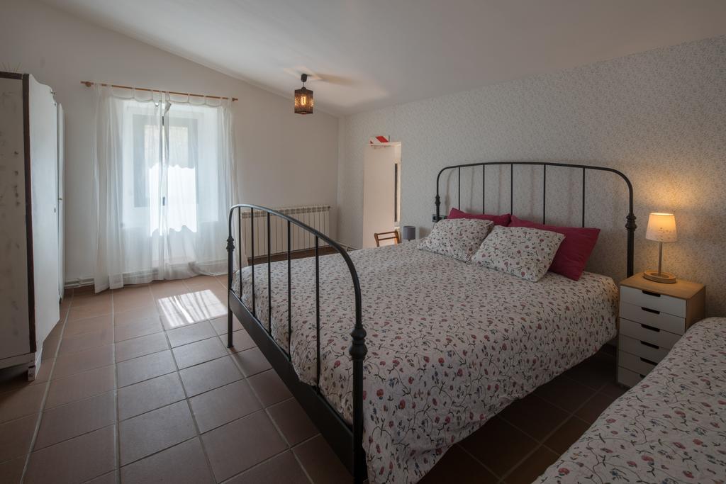 Country house Masia Can Pau De La Rosa *
