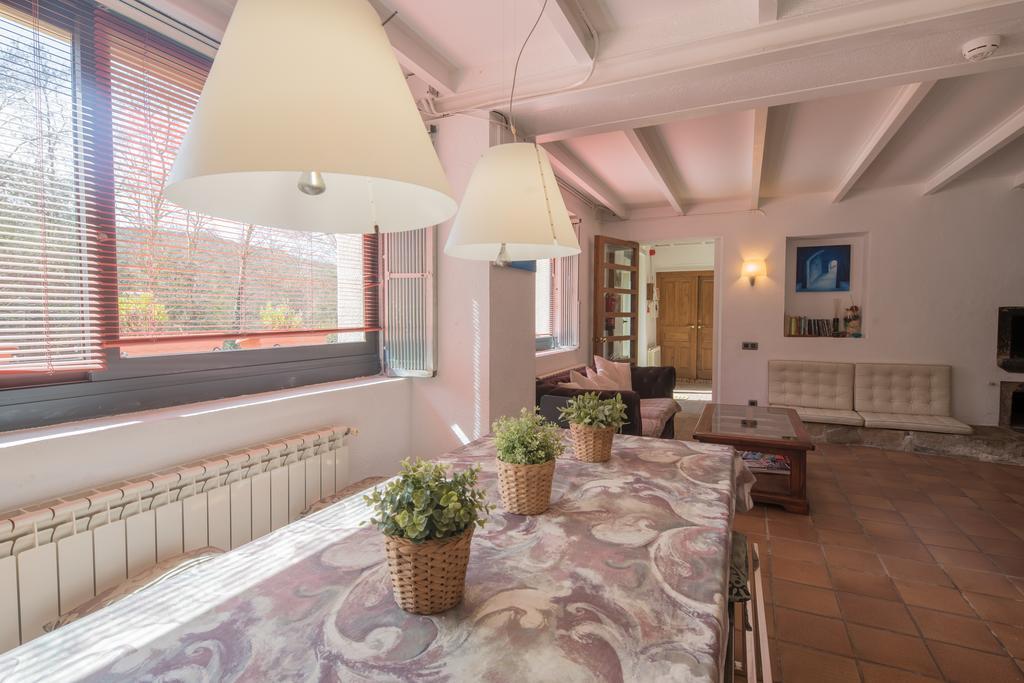 Country house Masia Can Pau De La Rosa *