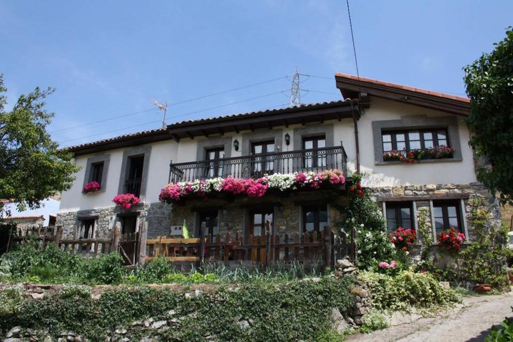 Country house Casa De Aldea Ecocorneyana