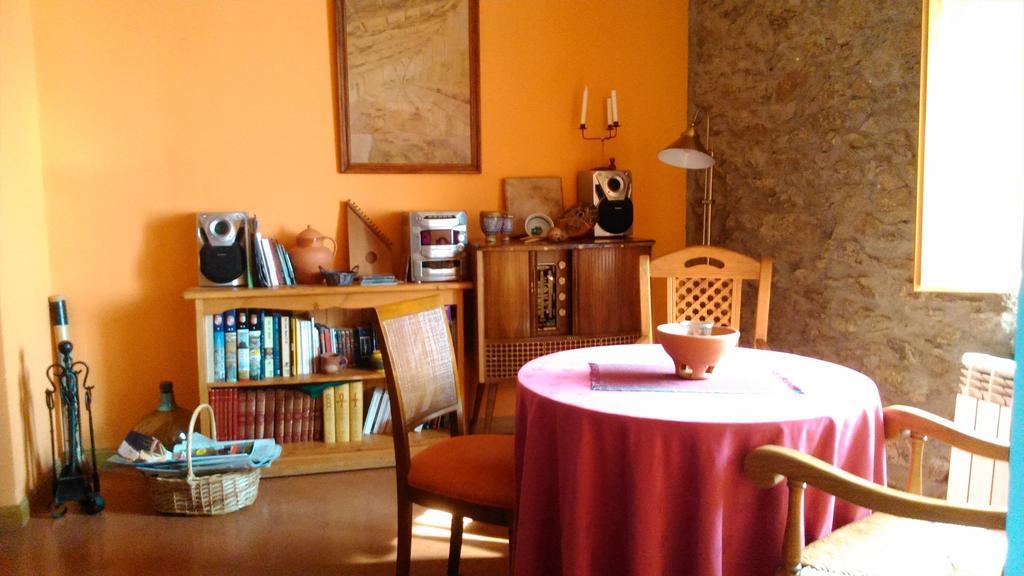 Casa Rural Pajaro Bobo Bustares