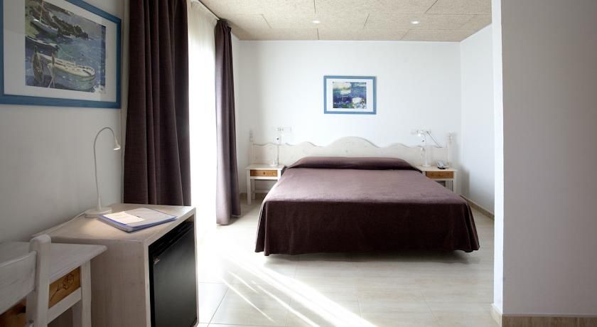 Hotel & Entre Pinos-adults Only Es Calo (Formentera)