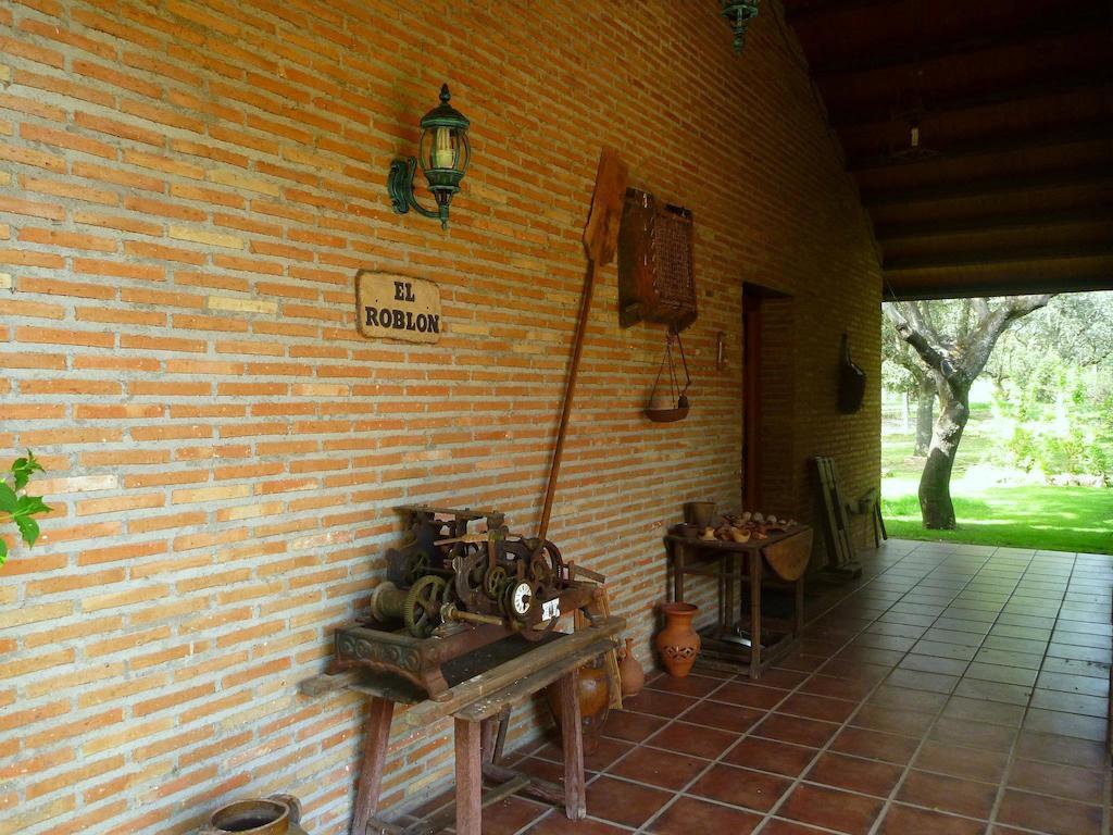Guest house El Roblon