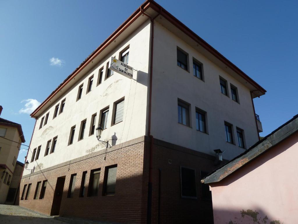 San Martin De Teverga Hostel *