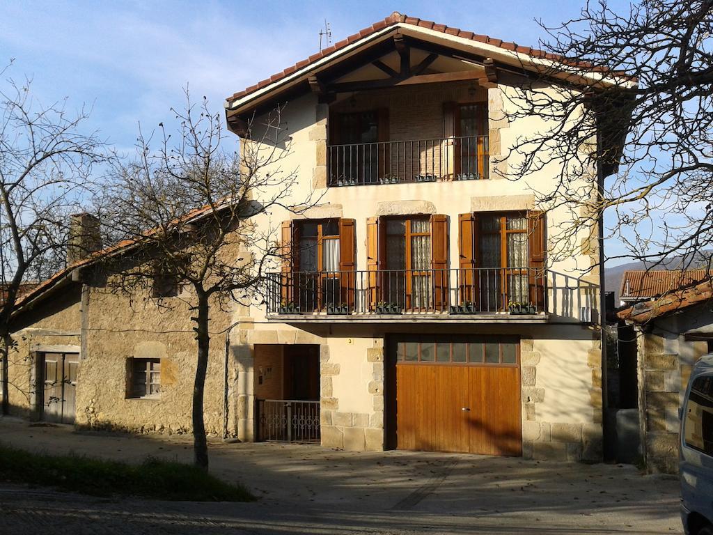 Country house Angoiko Etxea *