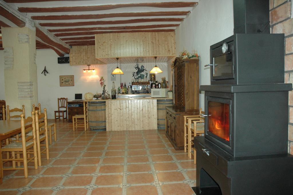 Hostel Ull De Canals