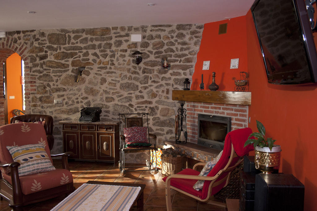 Casa La Escuela Tuilla