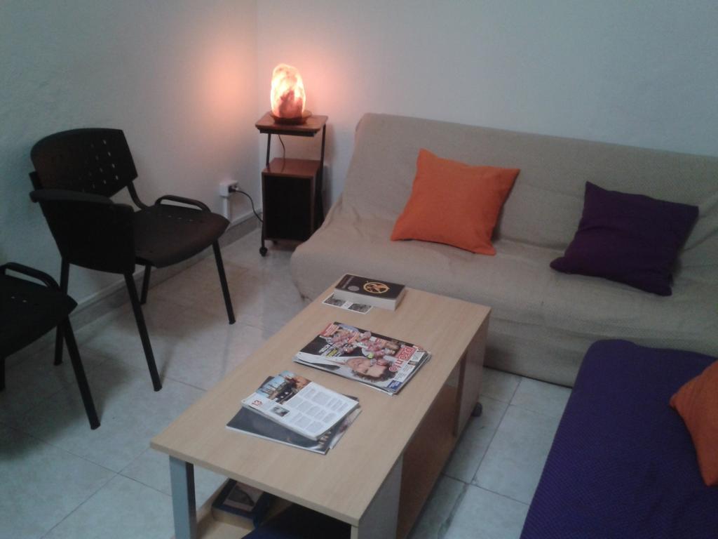 Hostal Falow *