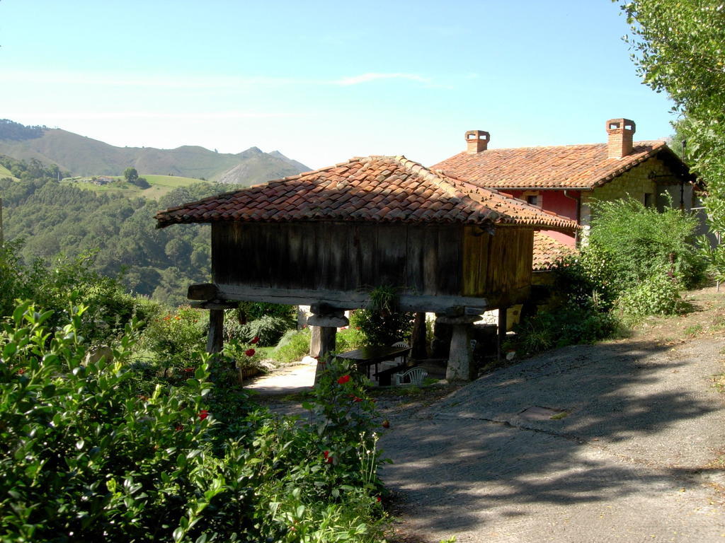 Country house Casas Rurales El Corberu Sardedo