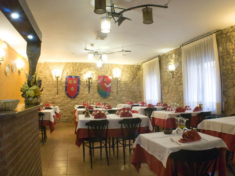 Aparthotel Fonda Bohemia Riuot