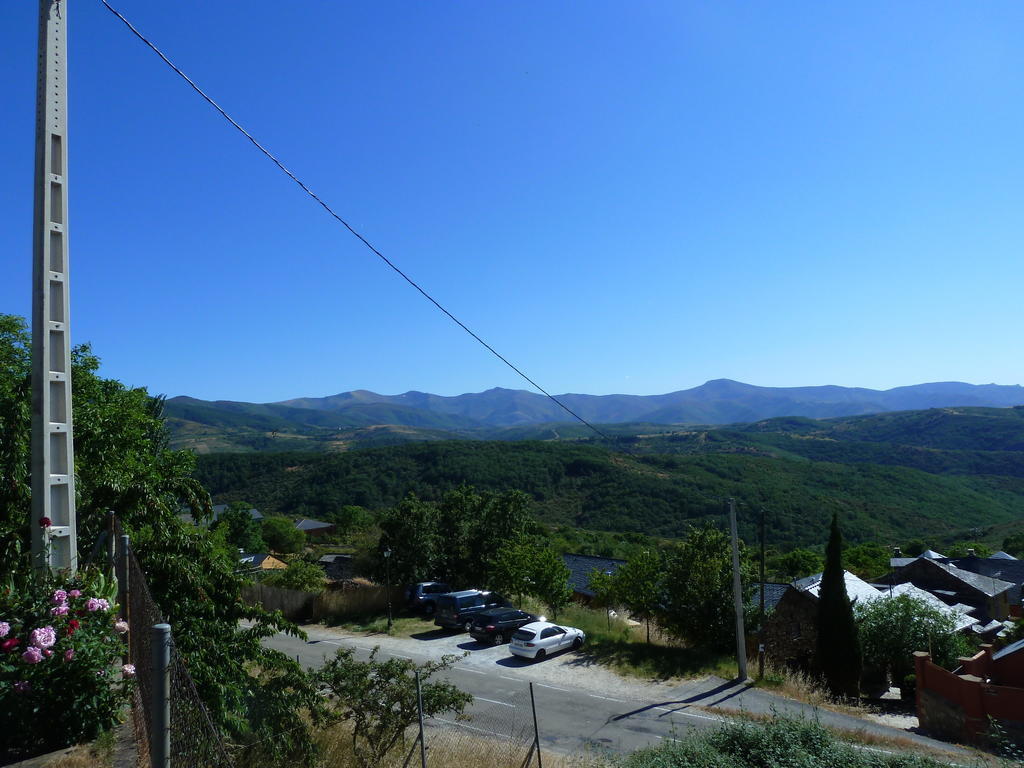 Guest house Pension Riego De Ambros