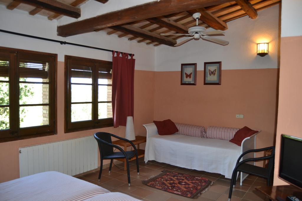 Casa rural Granja Ecuestre Sort *