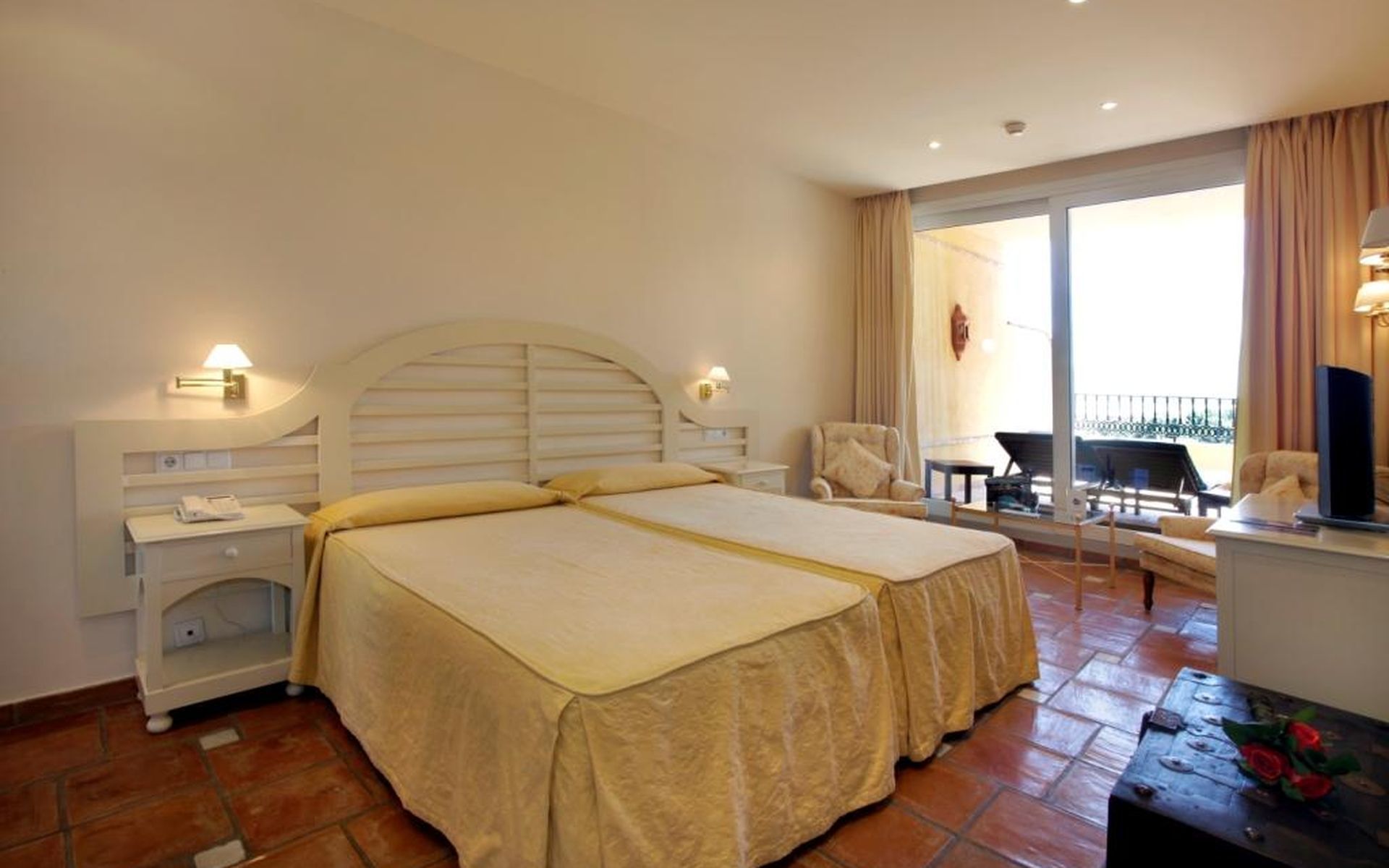 Hotel Marconfort Hills