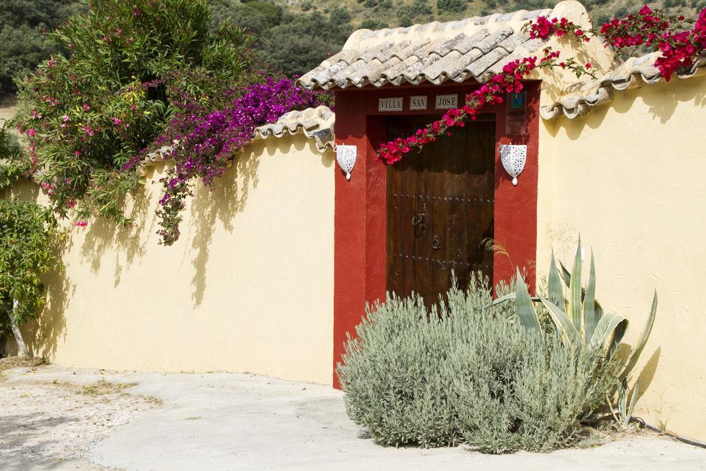 Cortijos San Jose Iznajar
