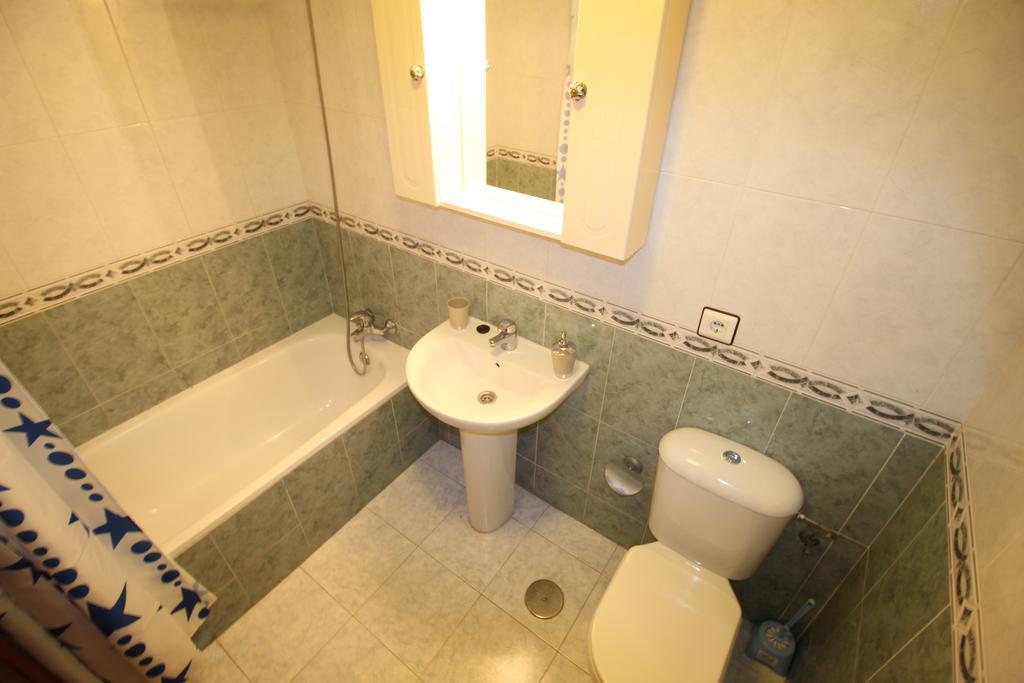 Apartamento Costa Del Sol, A 100m Playa, Superpiscina, Garaje, Microclima *