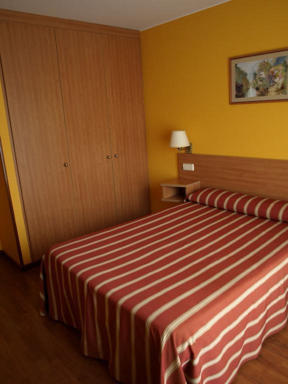 Pensión Teyma 2*