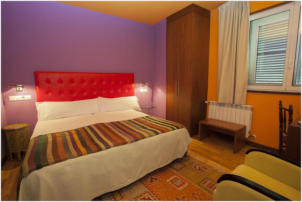 Hotel Ibaiondo 3*
