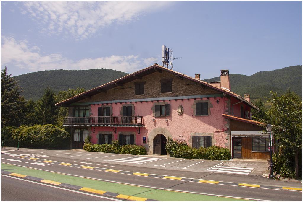 Hotel Ibaiondo 3*