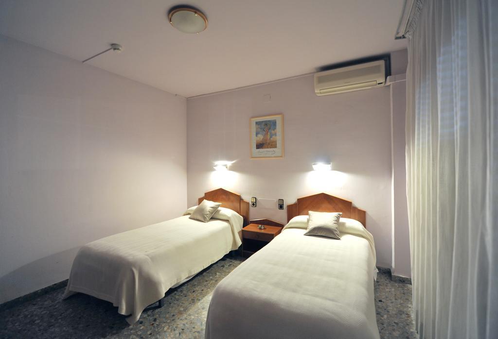 Guest house La Carrasca 2*
