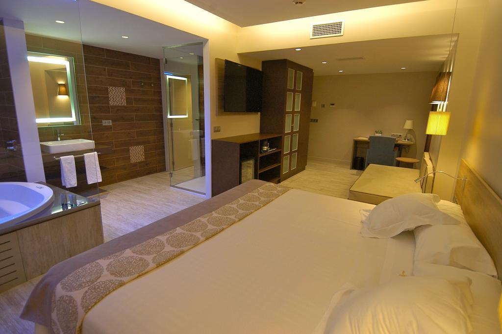 Hotel Felix 4*