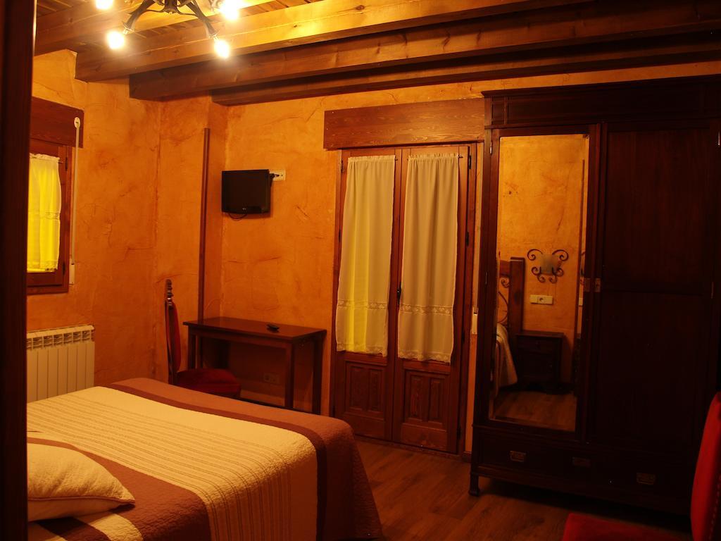 Guest house La Casona Del Herrero Navaleno
