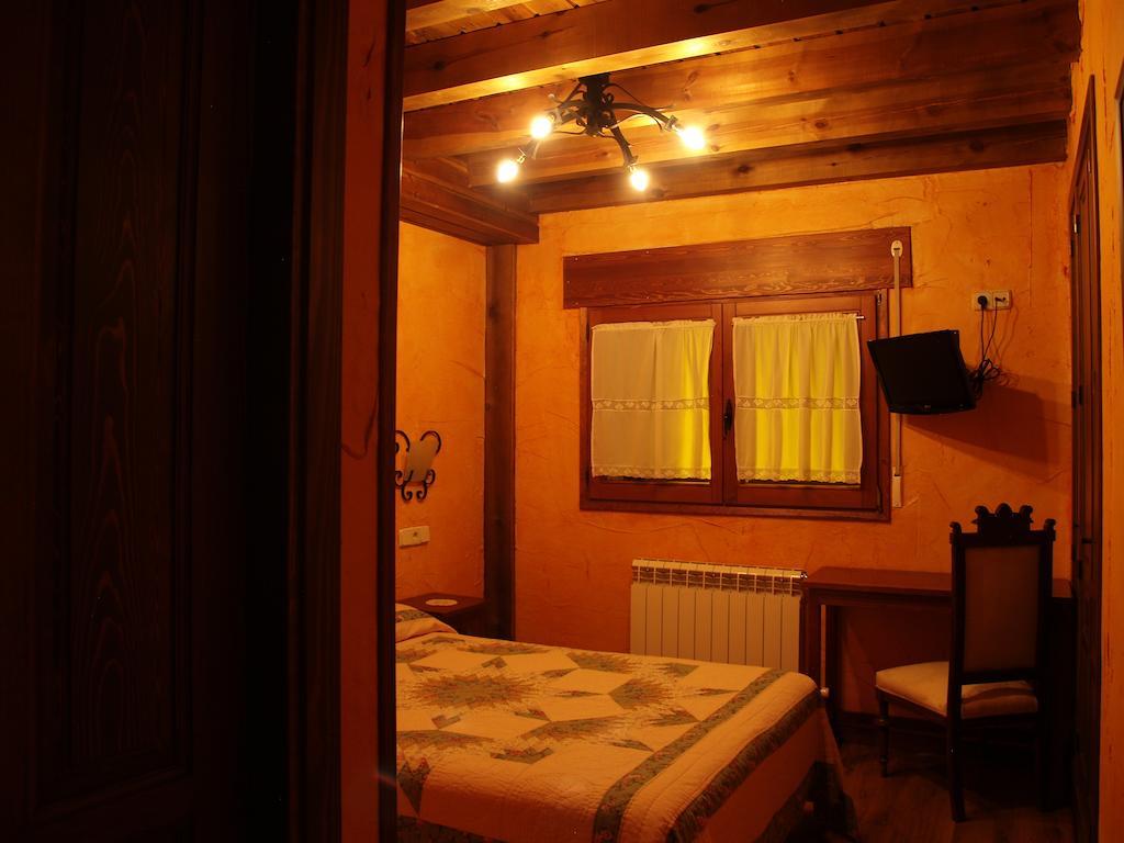 Guest house La Casona Del Herrero Navaleno