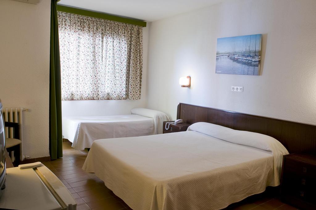 Hotel Checkin 3*