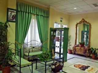 Hotel Mitra Crisálida Cabra