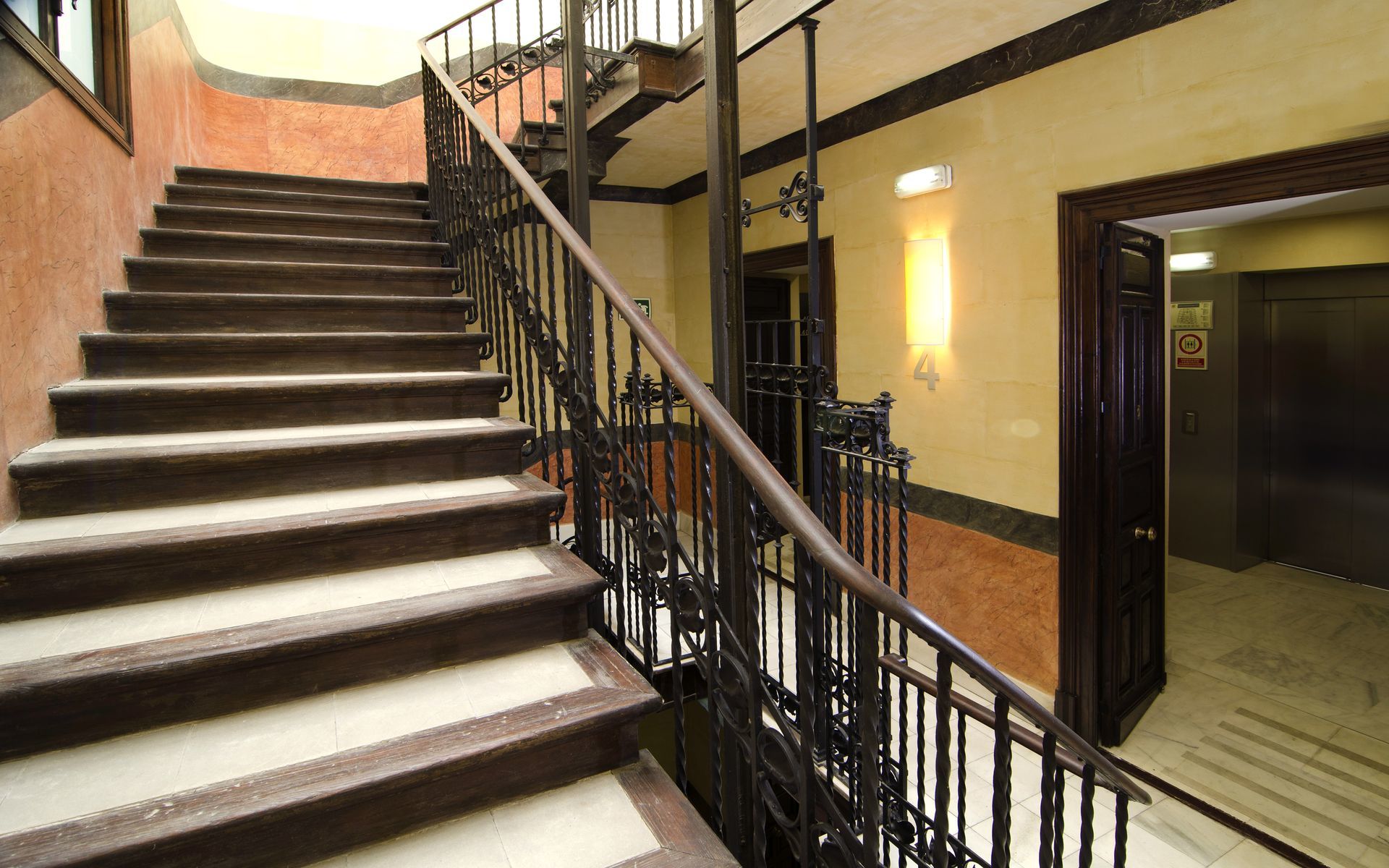 Hotel Catalonia El Pilar 4*