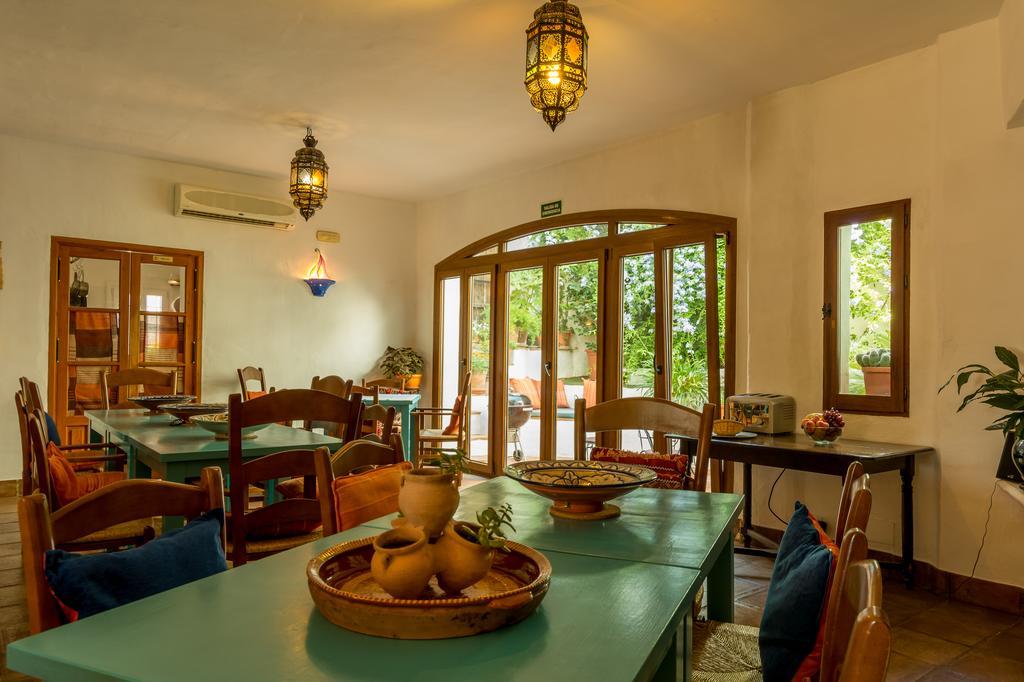 Hotel Castaños 2*