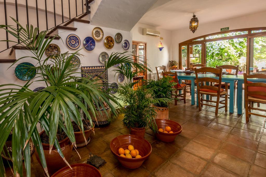 Hotel Castaños 2*