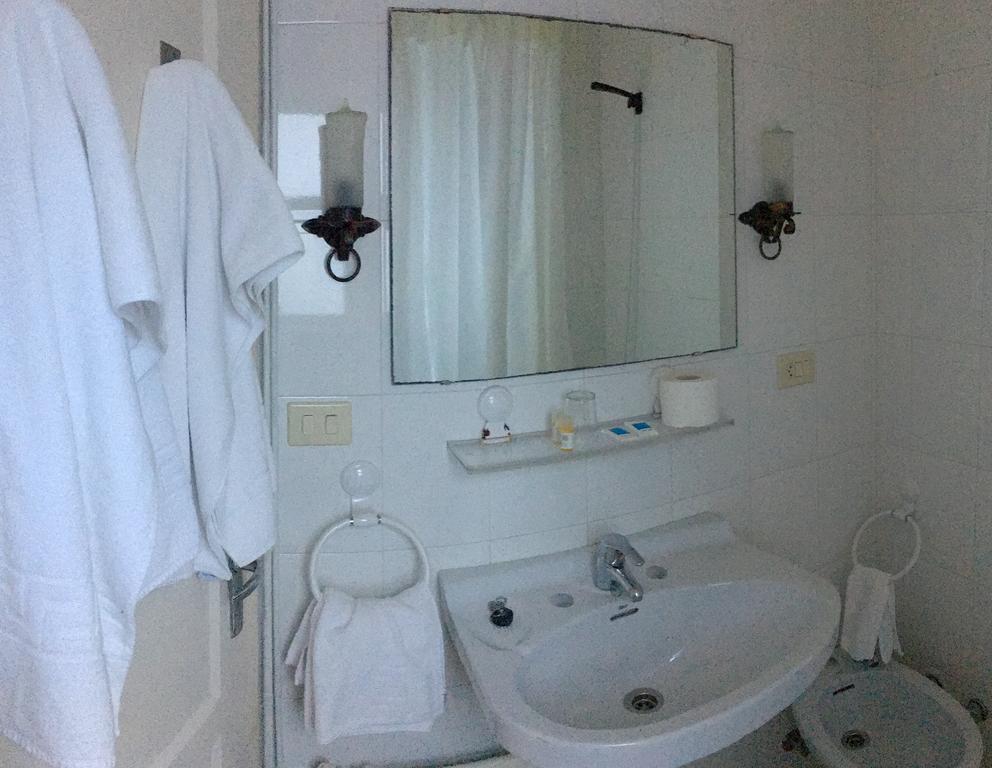 Hotel Bayona 2*