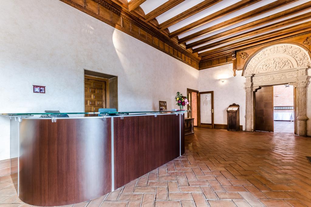 Hotel Hospederia Palacio Papa Luna 3*