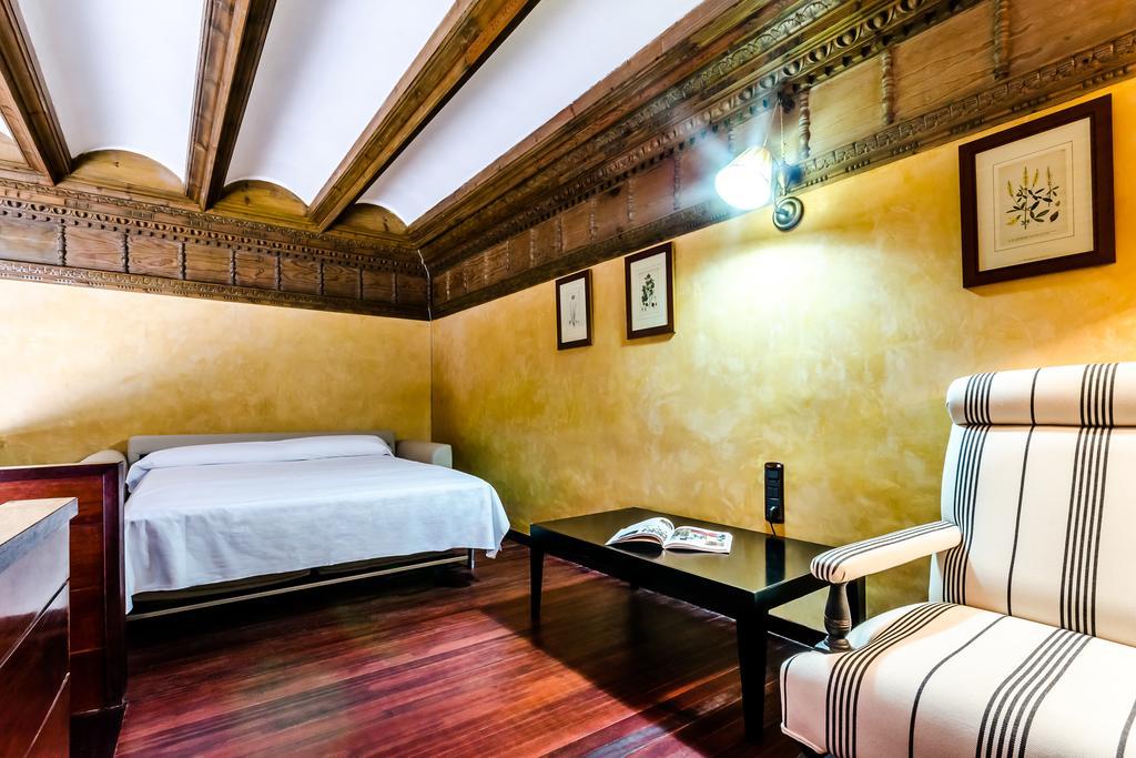 Hotel Hospederia Palacio Papa Luna