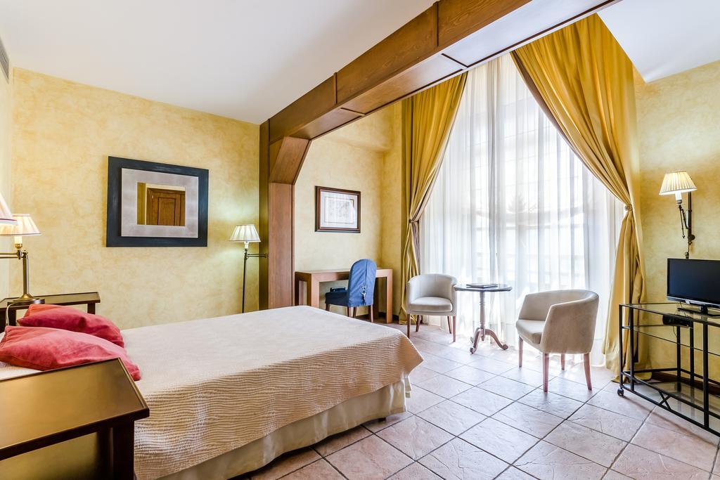 Hotel Hospederia Palacio Papa Luna Illueca