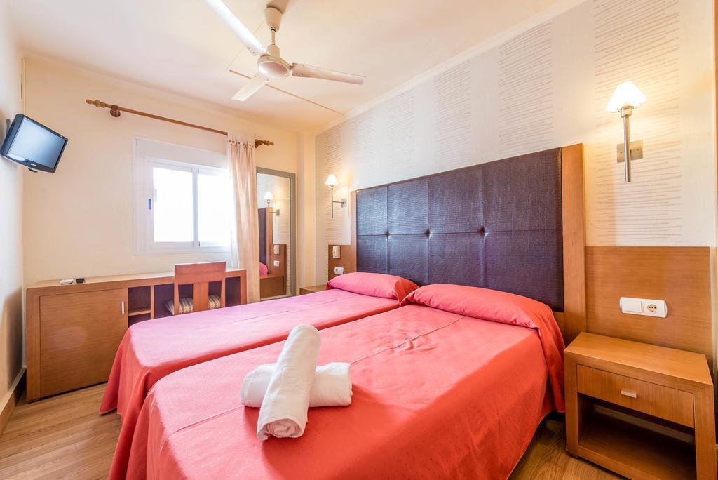 Pensión Residencia Europa Punico *