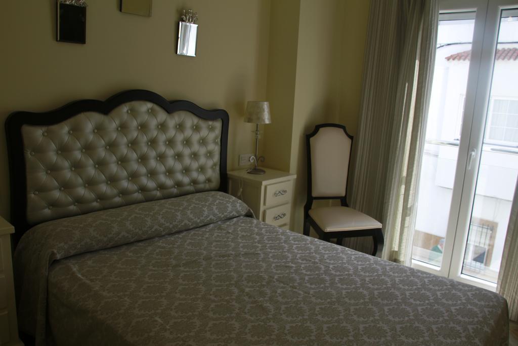 Guest house Flor De Lis- Lojo